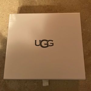 UGG care kit (NEVER USED)